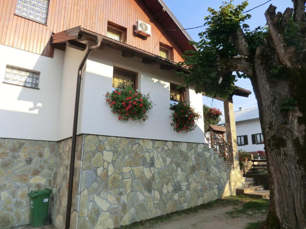 Hotel Ethno House Izvor à Vrelo Koreničko Extérieur photo
