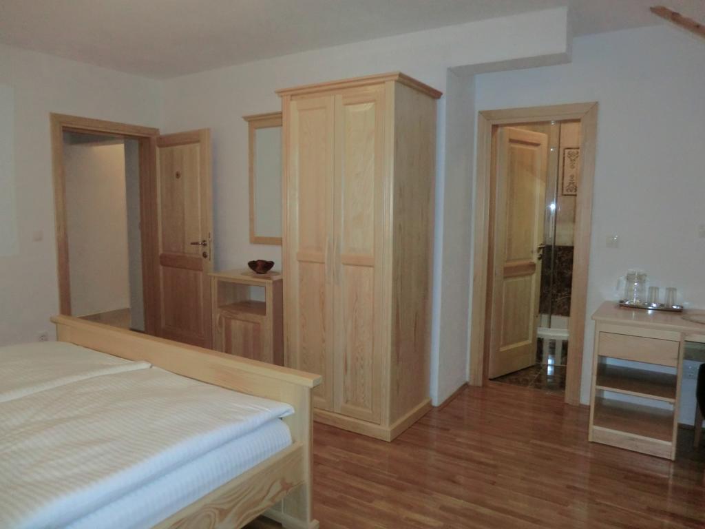 Hotel Ethno House Izvor à Vrelo Koreničko Extérieur photo