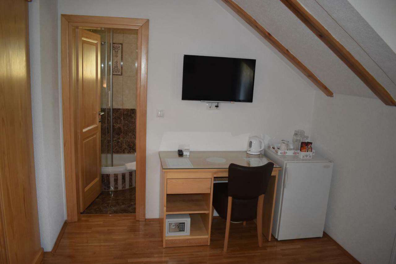 Hotel Ethno House Izvor à Vrelo Koreničko Extérieur photo