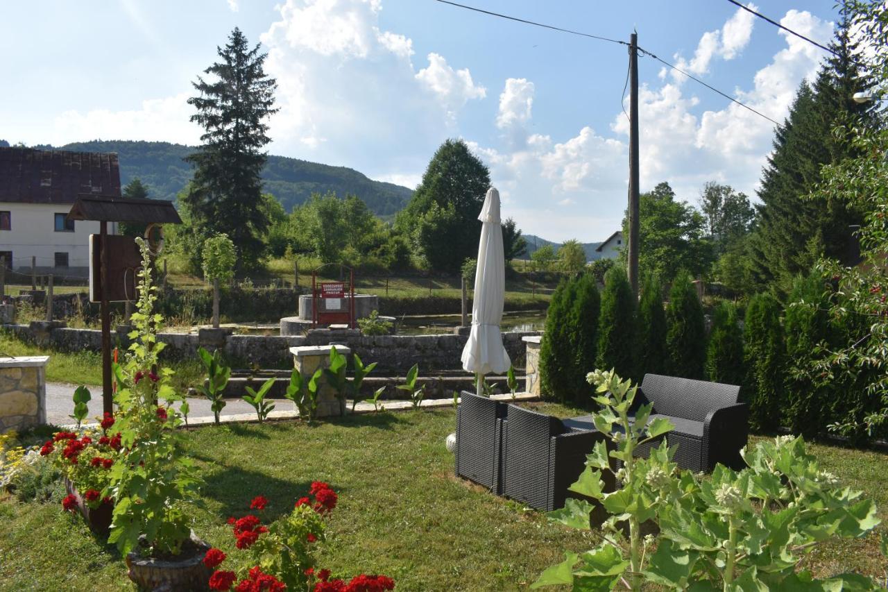 Hotel Ethno House Izvor à Vrelo Koreničko Extérieur photo