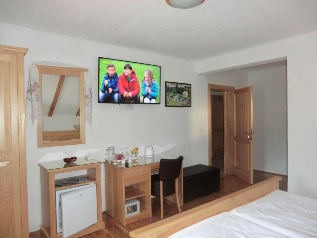Hotel Ethno House Izvor à Vrelo Koreničko Extérieur photo