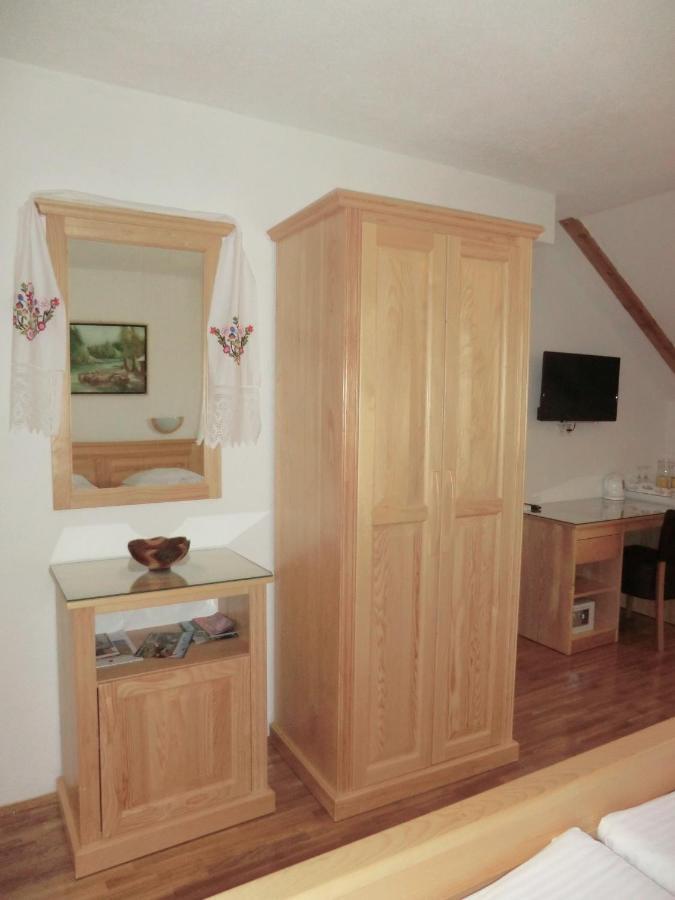 Hotel Ethno House Izvor à Vrelo Koreničko Extérieur photo